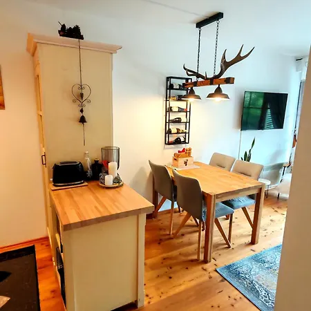 Family Laura Apartament